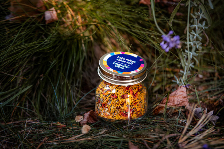 Atslābinošs ziedu SPA-mikss vannai